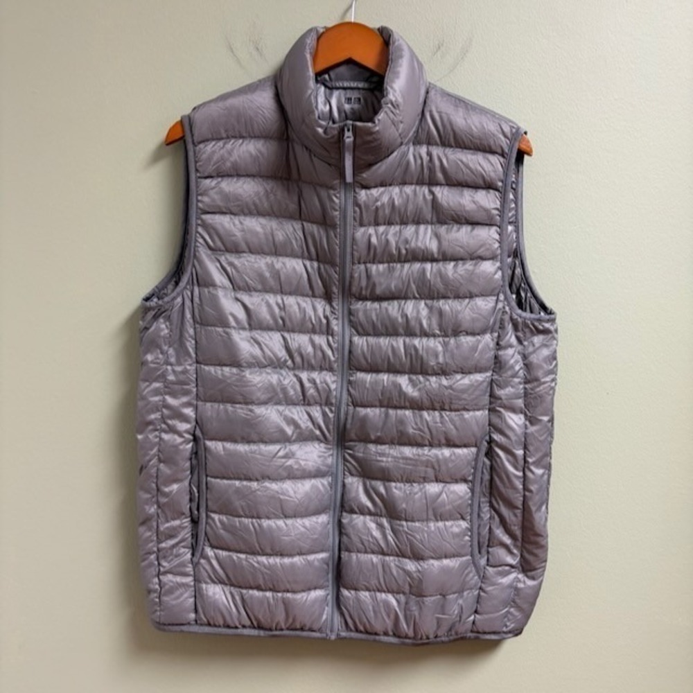UNIQLO Womens Ultra Light Down Puffer‎ Vest Size XL Packable Travel Full Zip